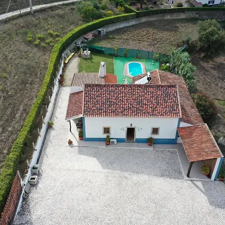 Dom wakacyjny With Pool Barbecue
