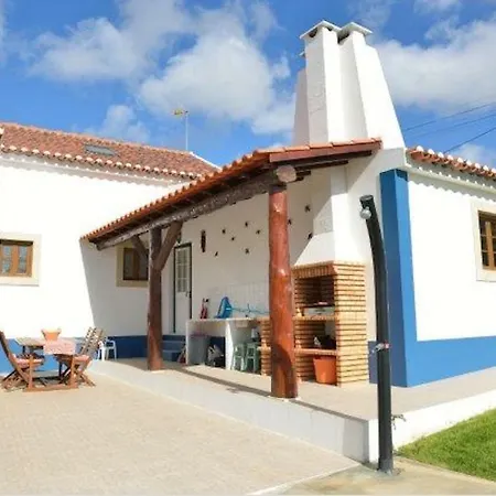 With Pool Barbecue Santo Isidoro